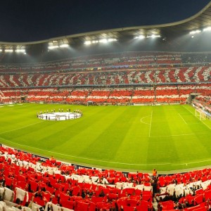 开yun体育-拜仁慕尼黑主场大胜，锁定晋级希望，拜仁慕尼黑比赛视频